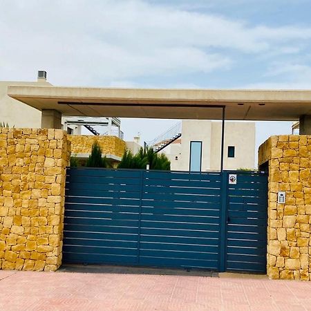 רוחאלס Luxury Villa With Private Pool מראה חיצוני תמונה
