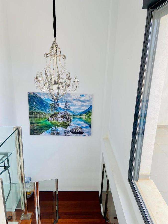 רוחאלס Luxury Villa With Private Pool מראה חיצוני תמונה