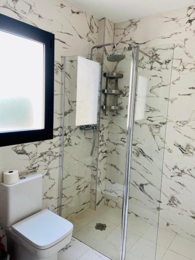 רוחאלס Luxury Villa With Private Pool מראה חיצוני תמונה