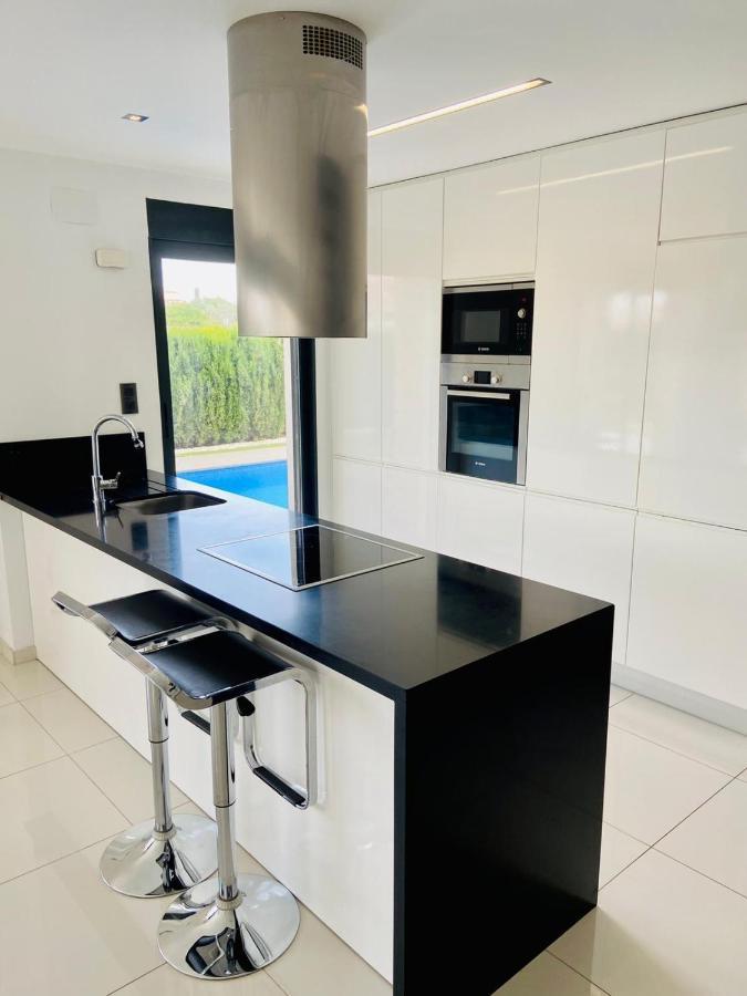 רוחאלס Luxury Villa With Private Pool מראה חיצוני תמונה
