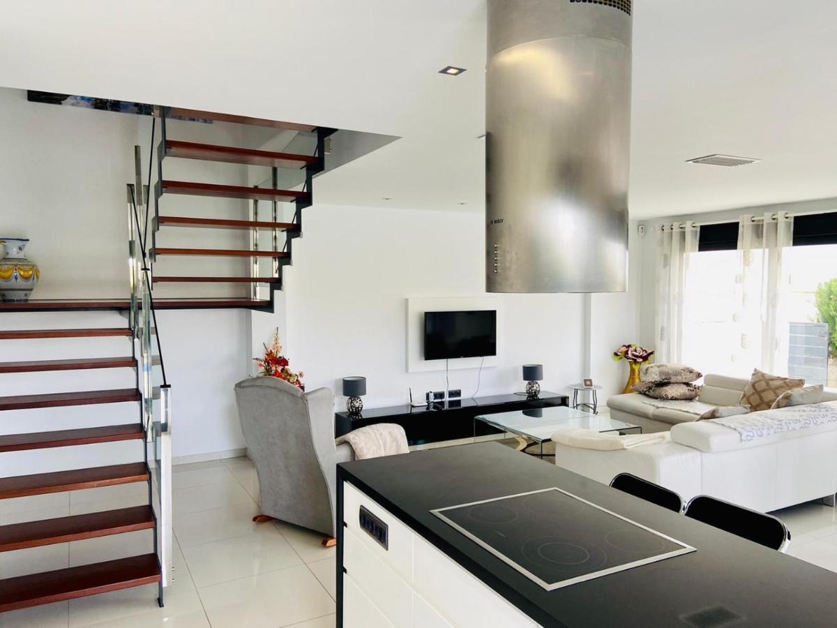 רוחאלס Luxury Villa With Private Pool מראה חיצוני תמונה