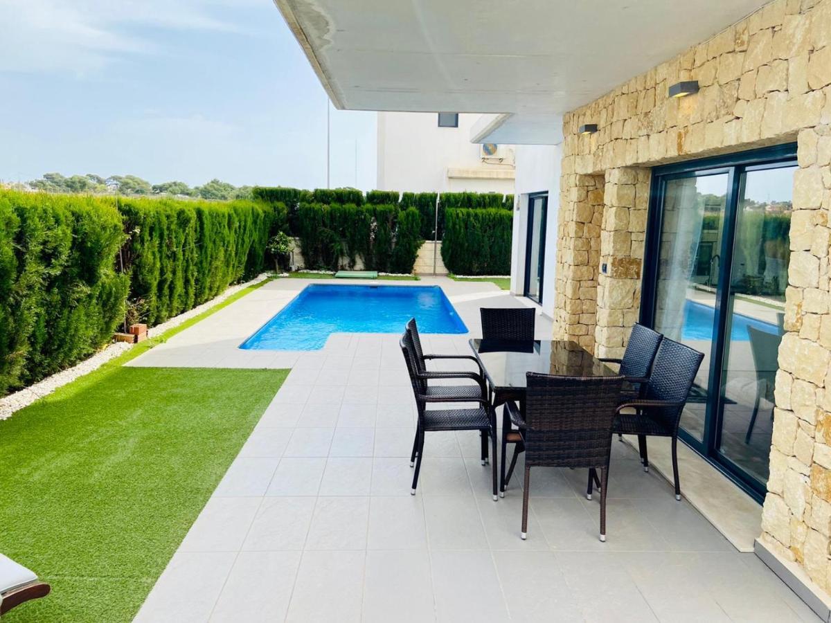 רוחאלס Luxury Villa With Private Pool מראה חיצוני תמונה