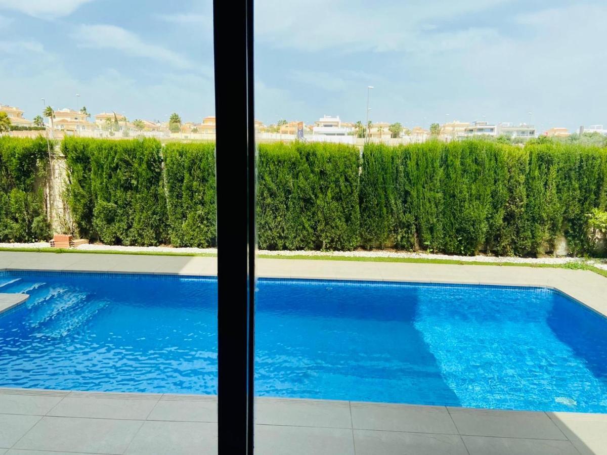 רוחאלס Luxury Villa With Private Pool מראה חיצוני תמונה