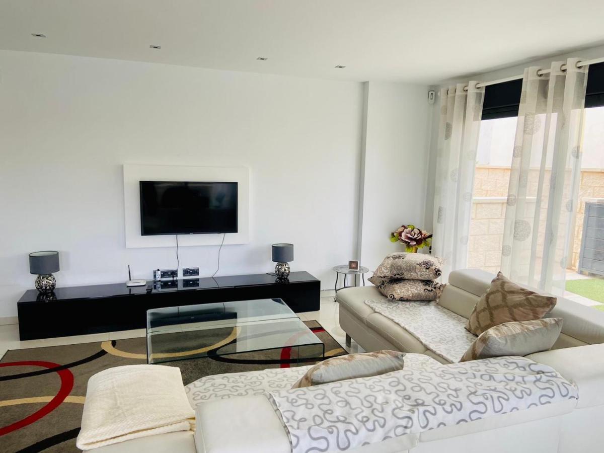 רוחאלס Luxury Villa With Private Pool מראה חיצוני תמונה